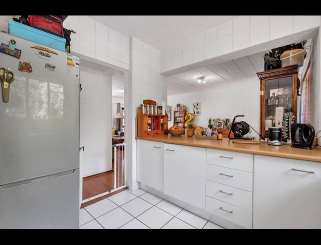 2 BEDROOM APARTMENT FOR SALE IN MELROSE